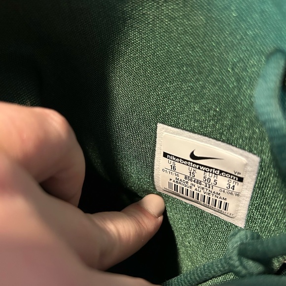 nike zoom shift green